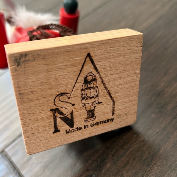 Seiffener Nubknackerhaus German Nutcracker Santa BellBox Christian Ulbricht READ - Picture 9 of 16